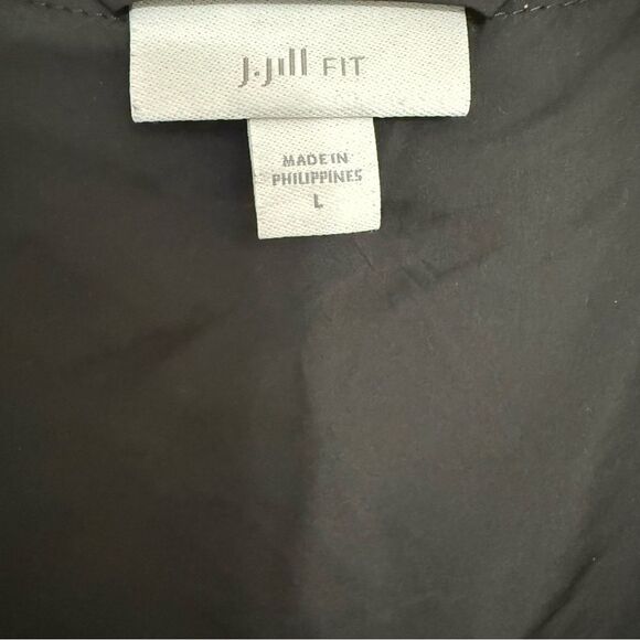 J. Jill Fit Black Light Weight
Windbreaker Full Zip Cinch Waist Jacket - Picture 2 of 10